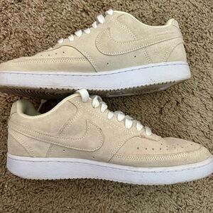 Nike court vision low